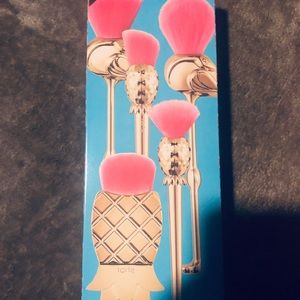 Tarte pineapple 🍍 Brushes